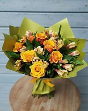 Букет цветов из:  Альстромерии и Розы в Белушью Губу