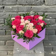 Цветочная композиция из Розы в коробке в Белушью Губу