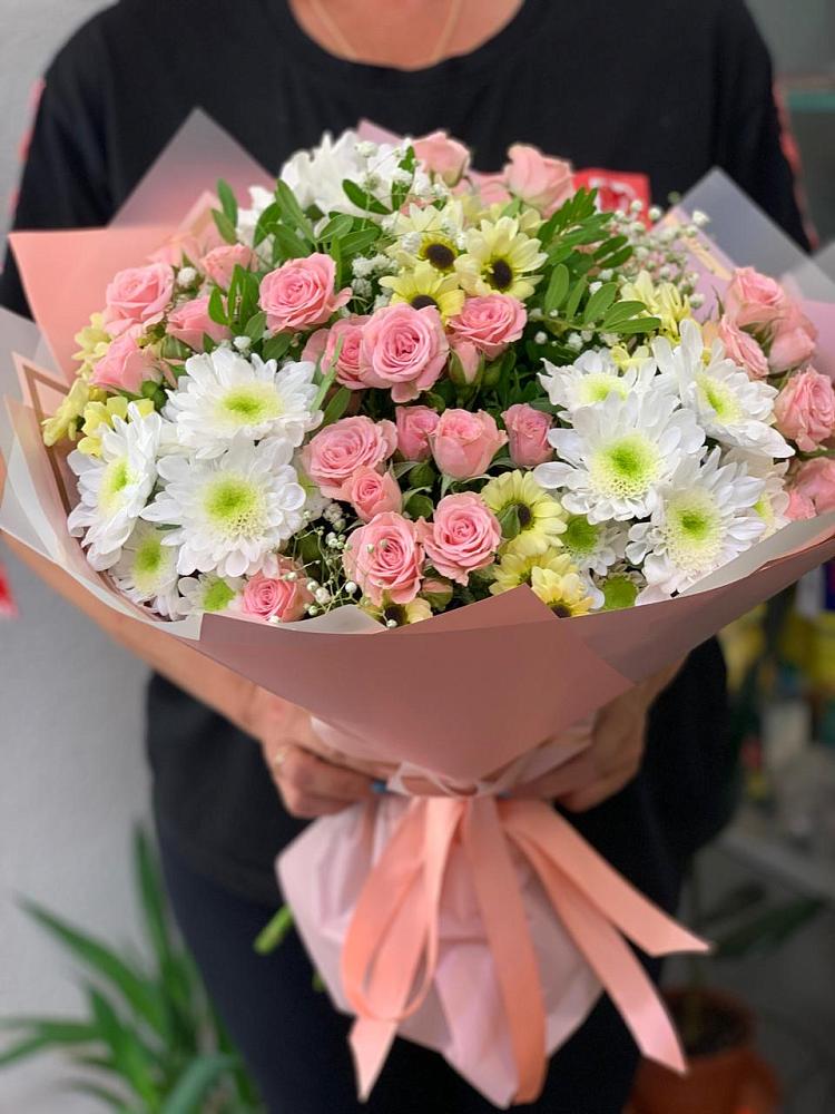 Букет цветов из: Розы и Хризантемы в Белушью Губу