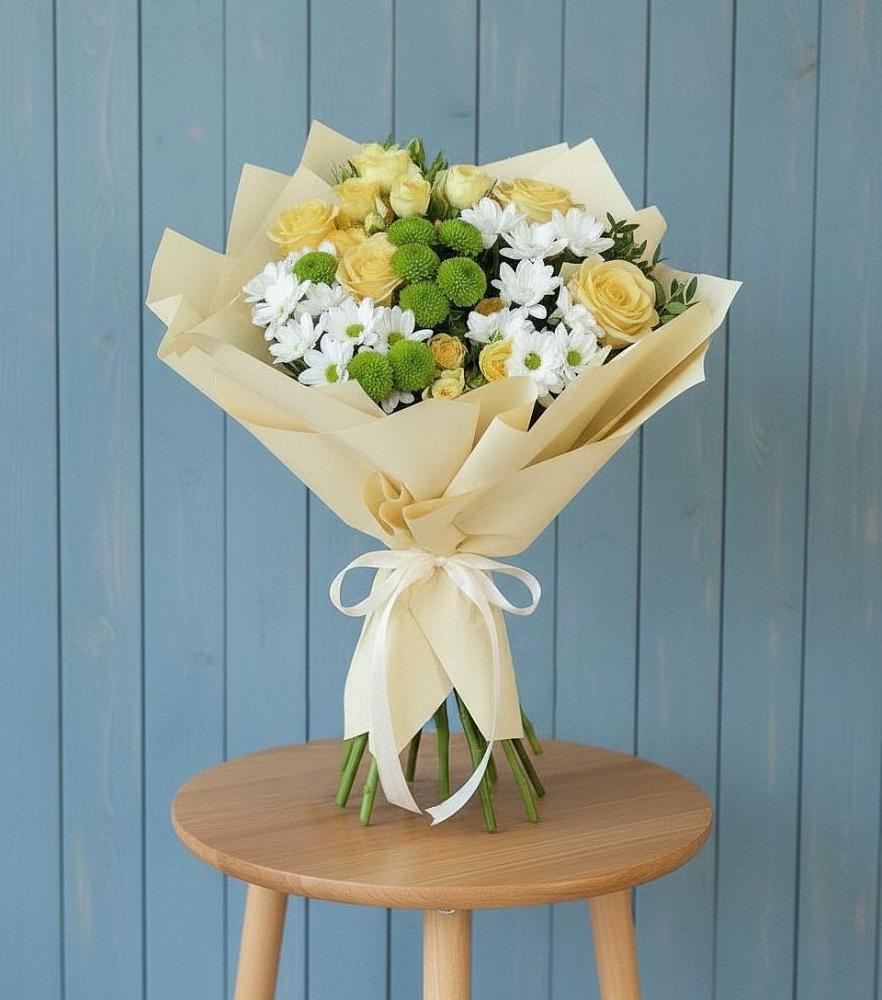 Букет цветов из: Хризантемы и Розы в Белушью Губу