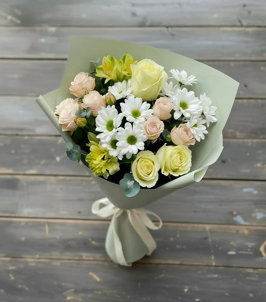 Букет цветов из: Альстромерии, Розы и Хризантемы в Белушью Губу