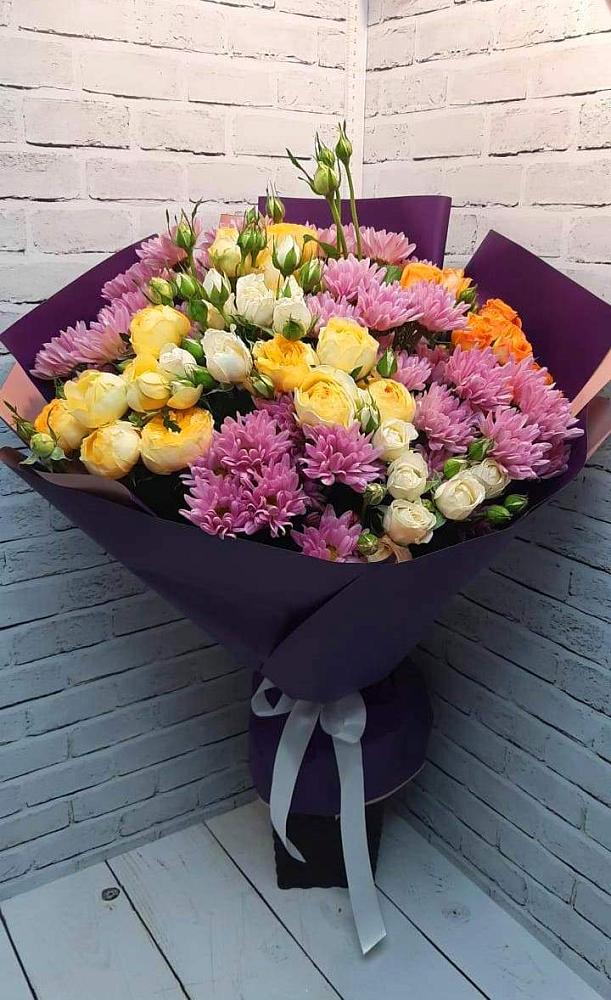 Букет цветов из: Хризантемы и Розы в Белушью Губу