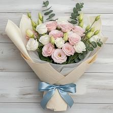 Букет цветов из:  Лизиантусы в Белушью Губу