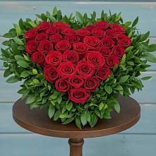 Цветочная композиция из Розы в виде сердца #REPLACE_PRED# Белушью Губу