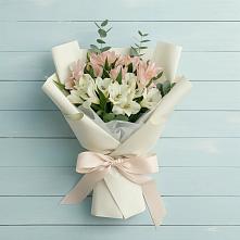 Букет цветов из:  Альстромерии #REPLACE_PRED# Белушью Губу