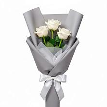 Букет 3 белые розы в Белушью Губу