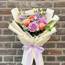 Букет цветов из:  Лизиантусы и Розы #REPLACE_PRED# Белушью Губу