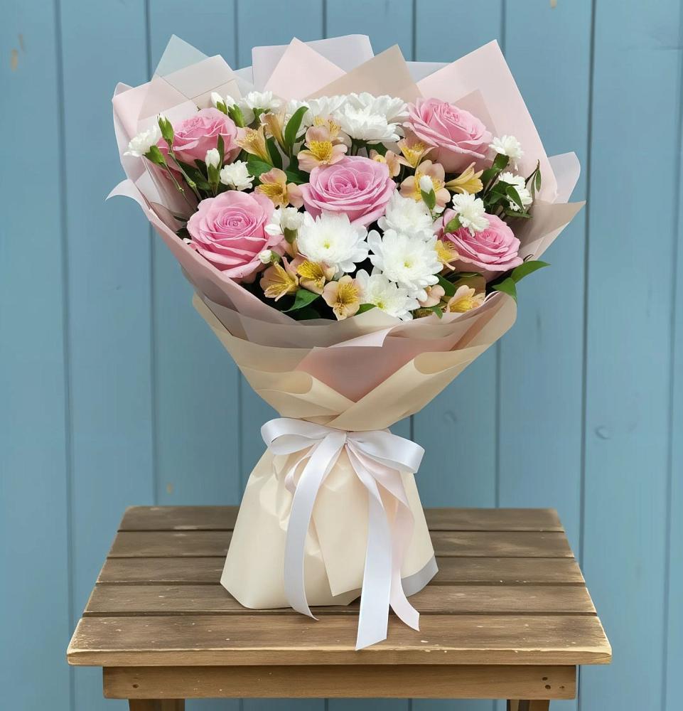 Букет цветов из: Гвоздики, Орхидеи и Розы в Белушью Губу