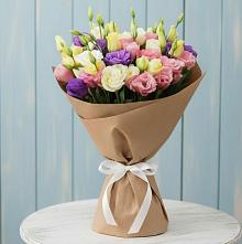 Букет цветов из:  Лизиантусы в Белушью Губу