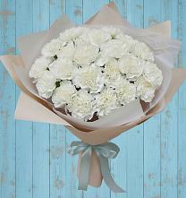 Букет цветов из:  Гвоздики в Белушью Губу
