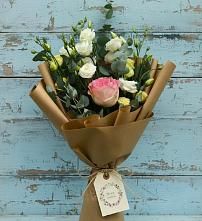 Букет цветов из:  Розы и Лизиантусы в Белушью Губу