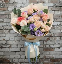 Букет цветов из:  Розы, Лизиантусы и Гвоздики в Белушью Губу